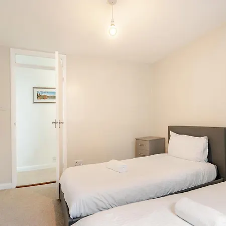 Hummingbird House Daire