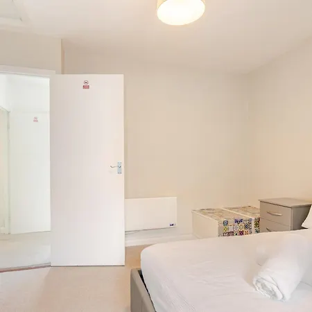 Hummingbird House Daire