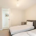Hummingbird House Apartament