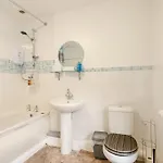 Hummingbird House Apartament *